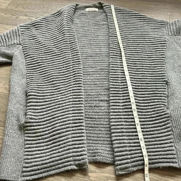 Kontatto | Grey chunky knit long cardigan sweater with wool and alpaca - Picture 6 of 13